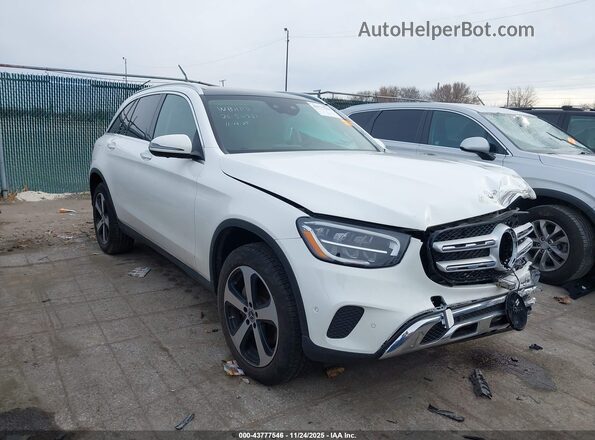 W1N0G8EB3MV294032 2021 MERCEDES-BENZ GLC 300 Белый Передняя правая четверть