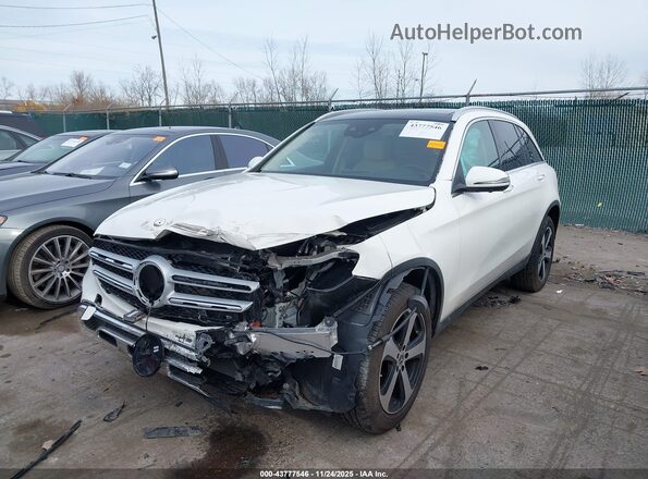 W1N0G8EB3MV294032 2021 MERCEDES-BENZ GLC 300 Белый Передняя левая четверть