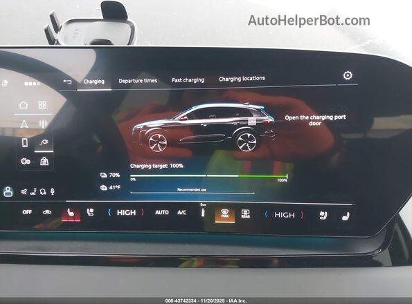 WA124BGF7SA066443 2025 AUDI Q6 E-TRON Black Панорамний вид салону 360°