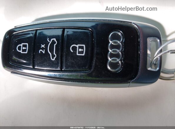 WA12AAGE3PB025397 2023 AUDI E-TRON Синий Вид панели приборов