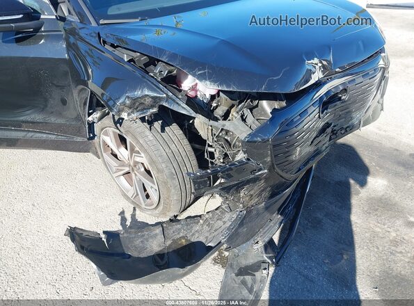 WA13UBFZ2RP062517 2024 AUDI Q4 Black Widok z przodu