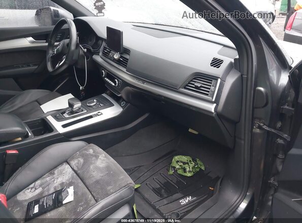 WA1A4AFY7K2106166 2019 AUDI SQ5 Серый Вид салона спереди
