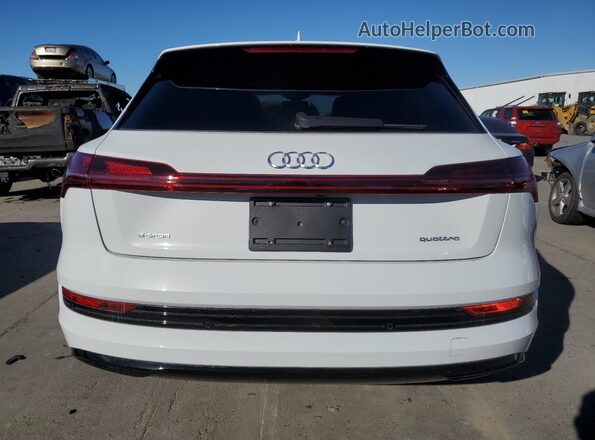 WA1AAAGE7MB007251 2021 AUDI E-TRON Белый Вид сзади