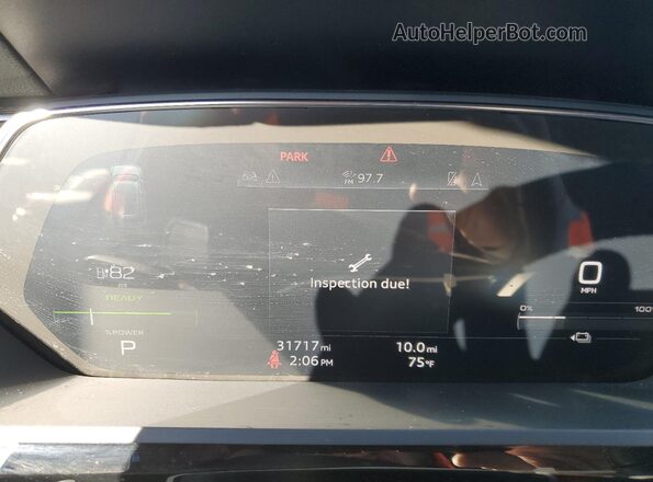 WA1AAAGE7MB007251 2021 AUDI E-TRON Белый Вид щитка приборов