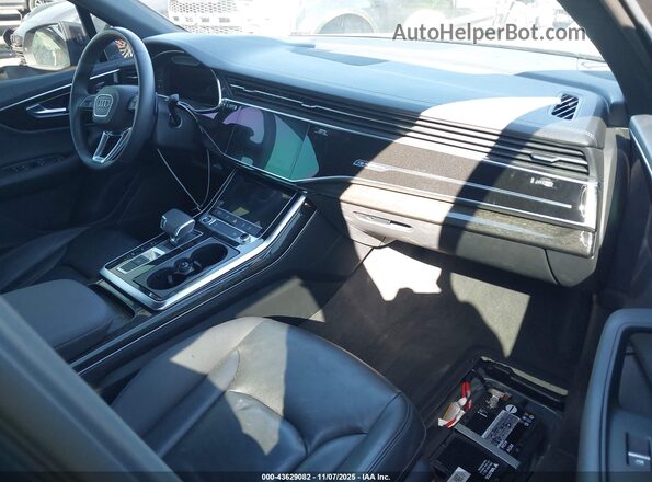 WA1ACBF7XPD011614 2023 AUDI Q7 Серый Вид салона спереди