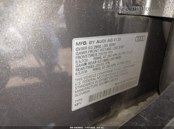 WA1ACBF7XPD011614 2023 AUDI Q7 Серый Вид подкапотного пространства