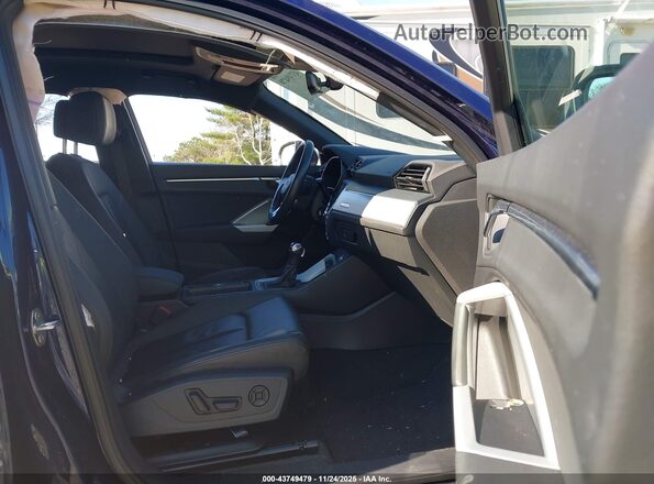 WA1AUCF3XM1058591 2021 AUDI Q3 Blue Вид салону спереду