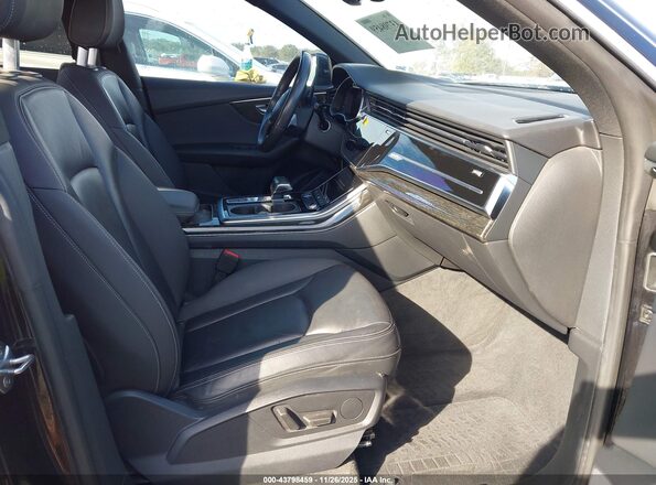 WA1AVAF14KD009852 2019 AUDI Q8 Черный Вид салона спереди