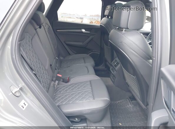 WA1B4AFY4R2088613 2024 AUDI SQ5 Серый Вид наклейки с VIN-кодом