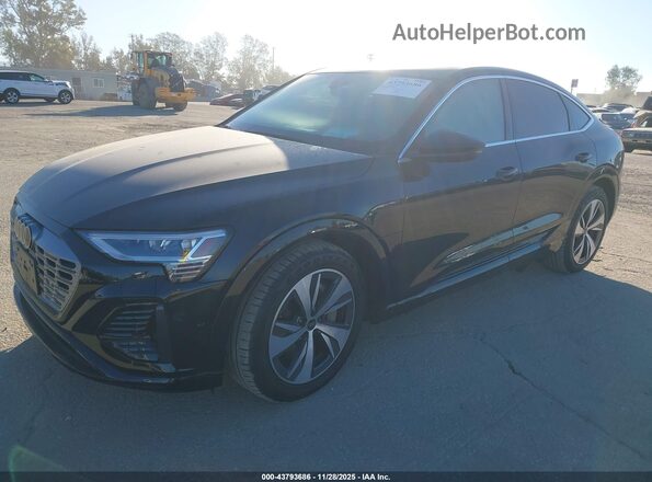 WA1CAAGE7RB033493 2024 AUDI Q8 E-TRON Черный Передняя левая четверть