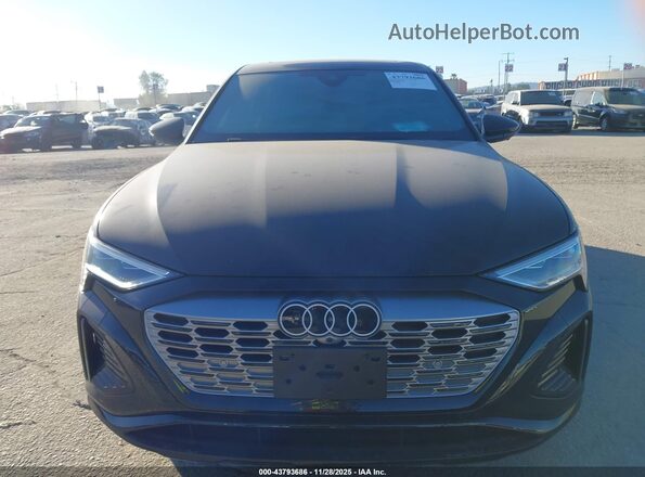 WA1CAAGE7RB033493 2024 AUDI Q8 E-TRON Черный Вид задней части салона