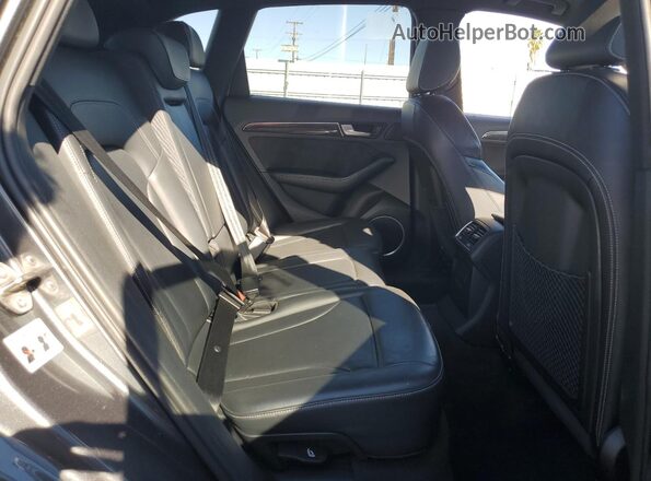 WA1CCAFP8HA063068 2017 AUDI SQ5 Gray Widok wnętrza z tyłu
