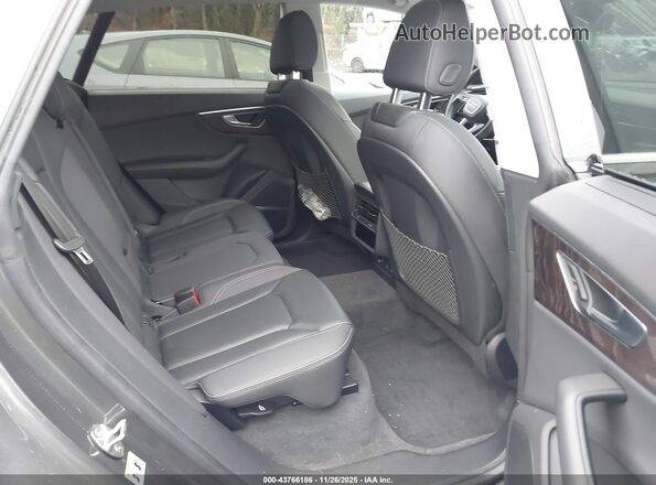 WA1CVAF13LD020156 2020 AUDI Q8 Gray Вид наклейки з VIN-кодом