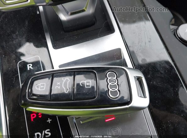 WA1CWBF19SD015691 2025 AUDI SQ8 Белый Вид панели приборов