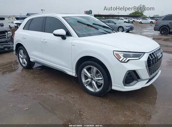 WA1DECF30R1124289 2024 AUDI Q3 White Front right