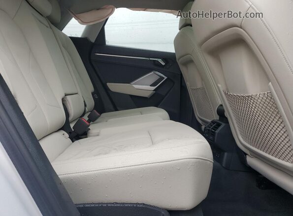 WA1DECF36S1075511 2025 AUDI Q3 Белый Вид задней части салона