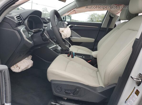 WA1DECF36S1075511 2025 AUDI Q3 Белый Вид салона спереди