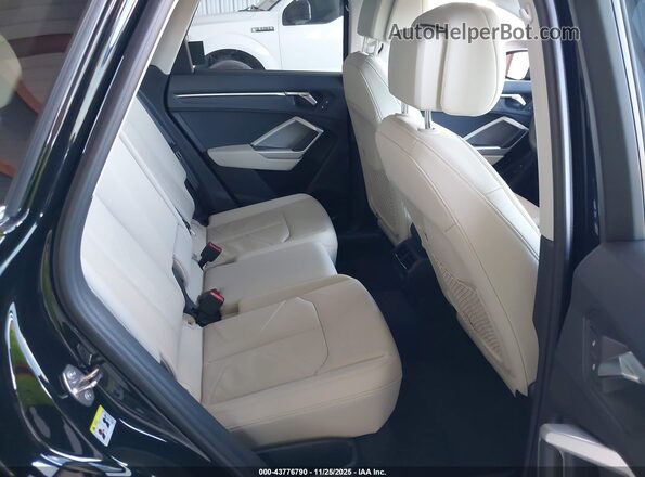 WA1DECF39R1125800 2024 AUDI Q3 Black Вид наклейки з VIN-кодом