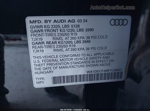 WA1DECF39R1125800 2024 AUDI Q3 Black Вид підкапотного простору