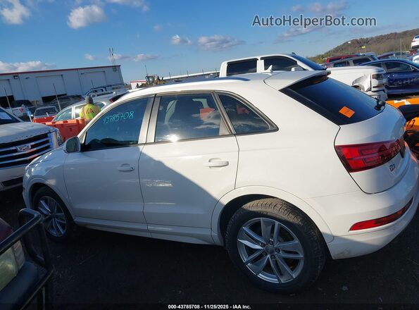 WA1ECCFS2HR012529 2017 AUDI Q3 White Панорамний вид салону 360°