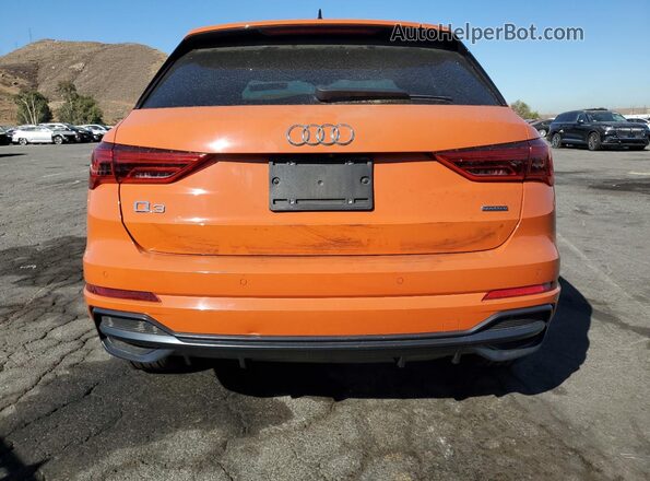 WA1EECF32K1087661 2019 AUDI Q3 Оранжевый Вид сзади