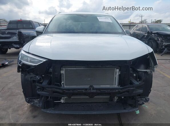 WA1EECF33R1189108 2024 AUDI Q3 Белый 
