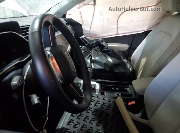 WA1EECF39N1136374 2022 AUDI Q3 White Widok wnętrza z przodu