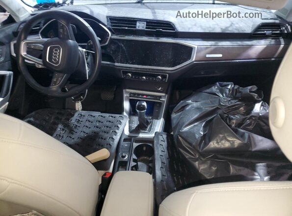 WA1EECF39N1136374 2022 AUDI Q3 White Widok deski rozdzielczej