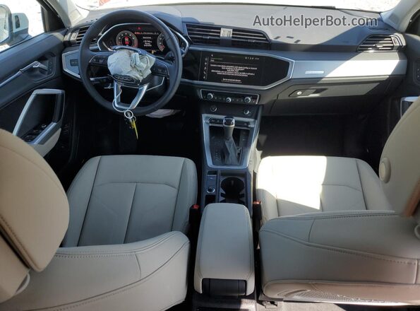 WA1EEDF34S1037947 2025 AUDI Q3 Белый Вид панели приборов