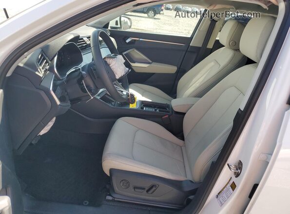 WA1EEDF34S1037947 2025 AUDI Q3 Белый Вид салона спереди