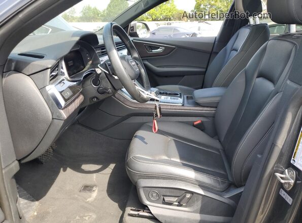 WA1EVAF13MD007143 2021 AUDI Q8 Gray Вид салону спереду