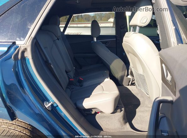 WA1EVAF13MD027425 2021 AUDI Q8 Blue Vista de la etiqueta del VIN