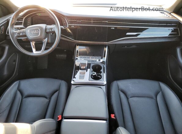 WA1EVAF15MD013980 2021 AUDI Q8 White Widok deski rozdzielczej
