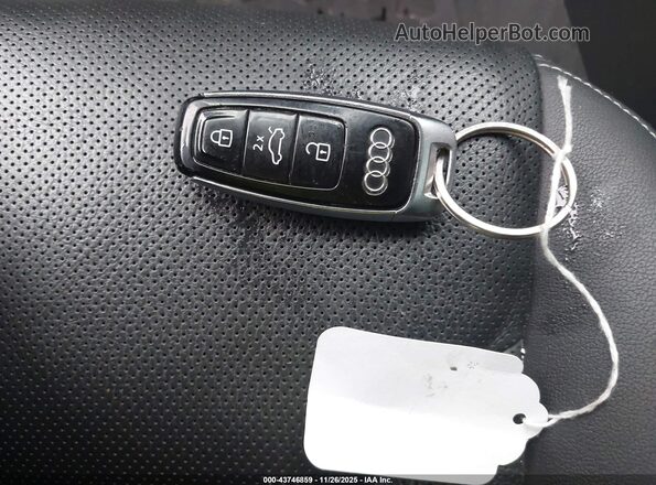 WA1EVBF12PD000825 2023 AUDI Q8 Белый Вид панели приборов