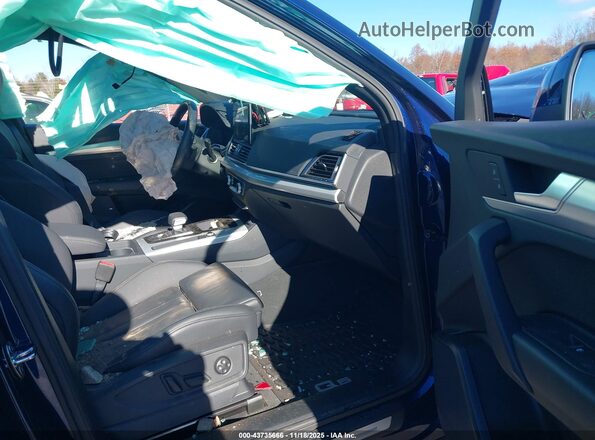 WA1GAAFY5S2012189 2025 AUDI Q5 Синий Вид салона спереди