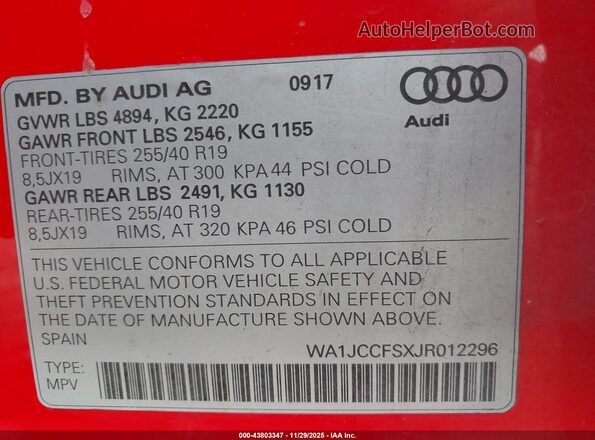 WA1JCCFSXJR012296 2018 AUDI Q3 Red ძრავის განყოფილების ხედი