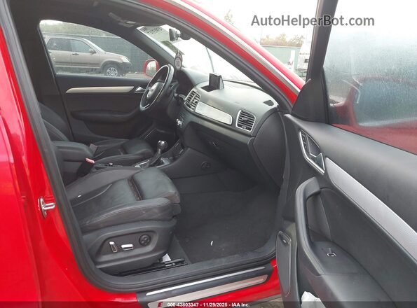 WA1JCCFSXJR012296 2018 AUDI Q3 Red წინა სალონის ხედი