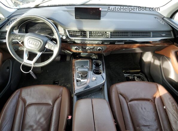 WA1LAAF76HD055944 2017 AUDI Q7 White Առջևի վահանակի տեսք