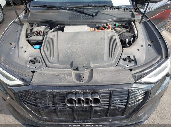 WA1LAAGE3KB022464 2019 AUDI E-TRON Черный Вид сзади