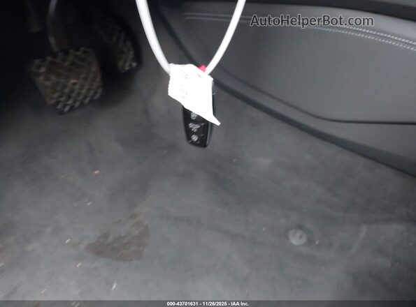 WA1LAAGE4KB023784 2019 AUDI E-TRON Silver Vista del salpicadero