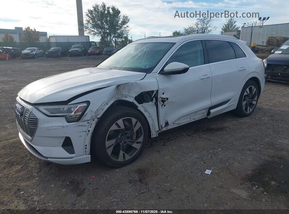 WA1LAAGE6MB022462 2021 AUDI E-TRON White Առջևի ձախ երեք քառորդ տեսարան