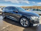 2022 Audi E-tron Premium Plus Черный vin: WA1LAAGE6NB011026