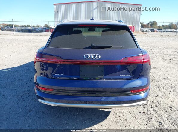 WA1LAAGE7NB013853 2022 AUDI E-TRON Navy 