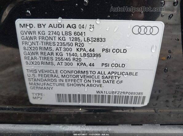 WA1LUBFZ2RP069385 2024 AUDI Q4 Black Vista del compartimento del motor