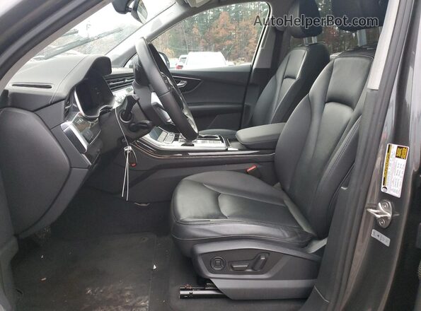 WA1LXBF78PD008742 2023 AUDI Q7 Угольный Вид салона спереди