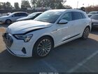 2019 Audi E-tron Premium Plus Белый vin: WA1VABGE3KB018994