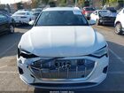 2019 Audi E-tron Premium Plus Белый vin: WA1VABGE3KB018994