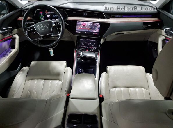 WA1VABGE8KB010454 2019 AUDI E-TRON Gray Widok deski rozdzielczej