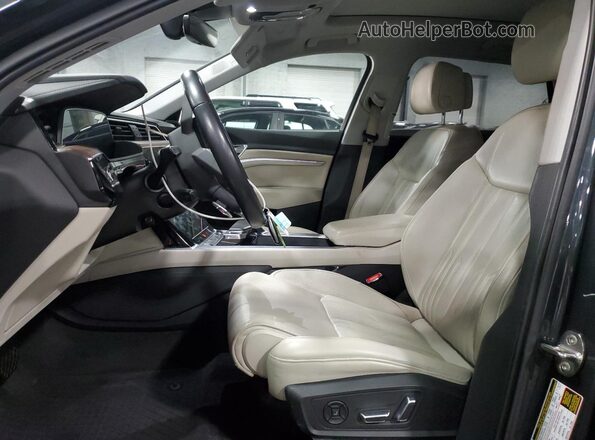 WA1VABGE8KB010454 2019 AUDI E-TRON Gray Widok wnętrza z przodu