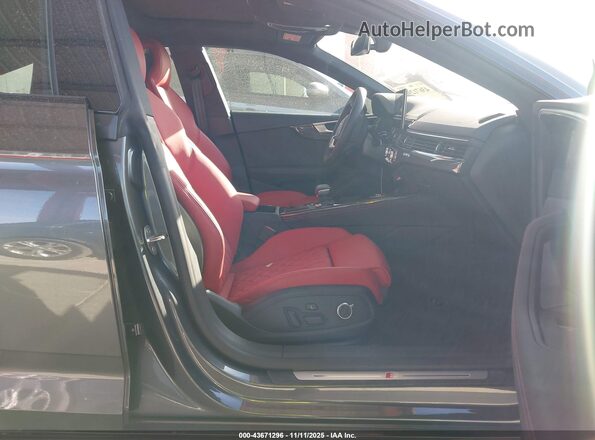 WAUB4CF58SA006592 2025 AUDI S5 Gray Widok wnętrza z przodu